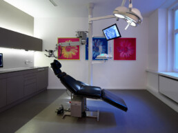 Behandlungsraum kieferchirurgische Praxis Dr. Girthofer in München